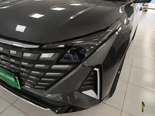 Changan UNI-Z New Energy 2025 (100 км)
