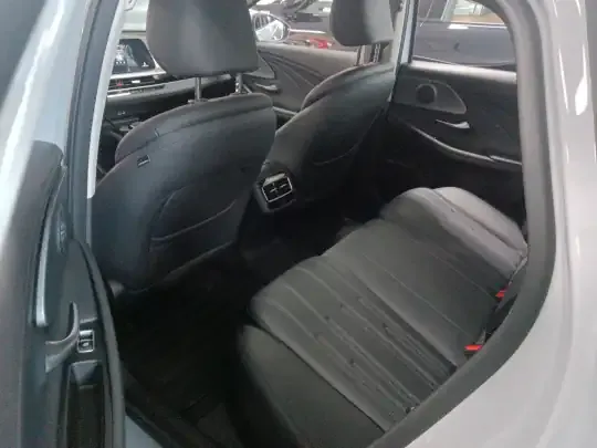 Chery Fengyun A8 2025 (11700 км)