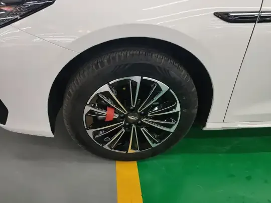 Chery Fengyun A8 2025 (10900 км)