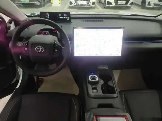 Toyota bZ5 2025 (100 км)