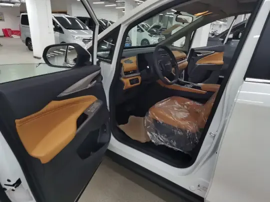 SAIC MAXUS G50 PHEV 2025 (300 км)