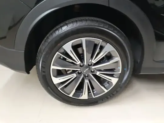 JETOUR X70 PLUS 2025 (500 км)