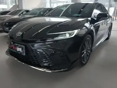 Toyota Camry 2026 (6400 км)
