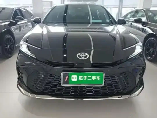 Toyota Camry 2026 (6400 км)