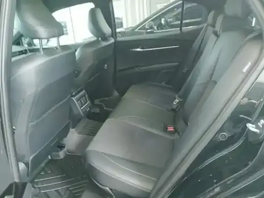 Toyota Camry 2026 (6400 км)