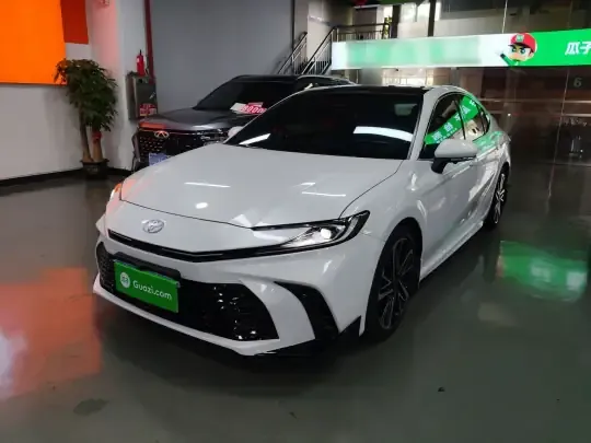 Toyota Camry 2026 (1600 км)