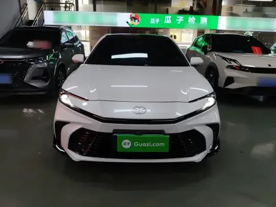 Toyota Camry 2026 (1600 км)