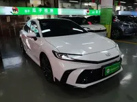 Toyota Camry 2026 (1600 км)