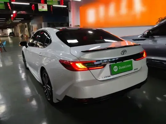 Toyota Camry 2026 (1600 км)
