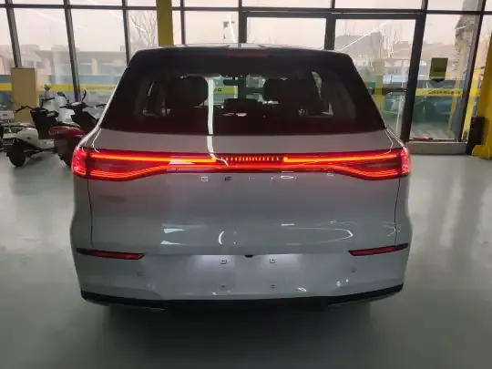 Geely Galaxy E5 2026 (1900 км)