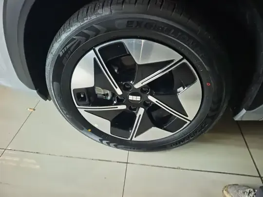 Geely Galaxy E5 2026 (900 км)