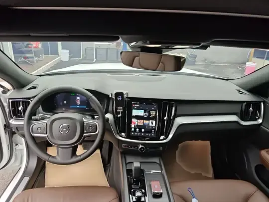 Volvo S60 2026 (4100 км)