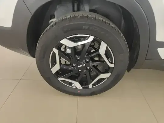 Kia Seltos 2026 (2300 км)