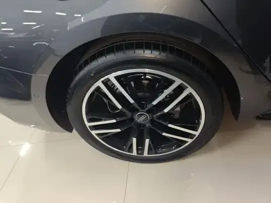 Audi A5L 2026 (700 км)