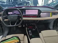 Audi Q6L e-tron 2026 (2300 км)