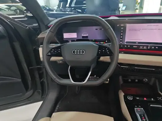 Audi Q6L e-tron 2026 (2300 км)