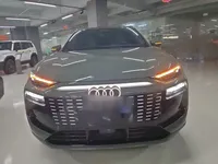 Audi Q6L e-tron 2026 (2300 км)
