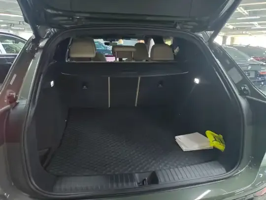 Audi Q6L e-tron 2026 (2300 км)