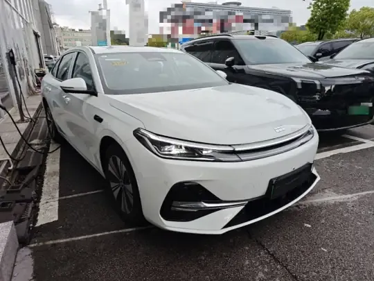 Geely Galaxy A7 2025 (3500 км)