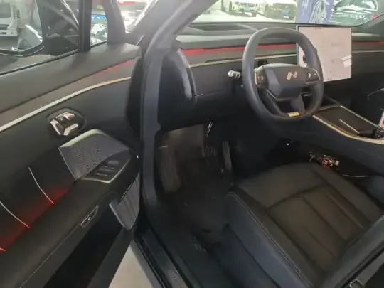 ONVO Luxeed L90 2025 (9300 км)