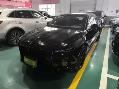 Hongqi H5 2025 (2000 км)