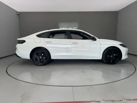 Volkswagen Lamando 2026 (3300 км)