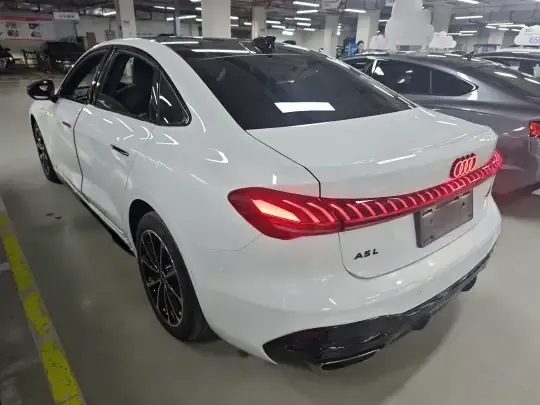 Audi A5L 2026 (5900 км)