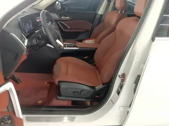 BMW X1 2025 (5500 км)