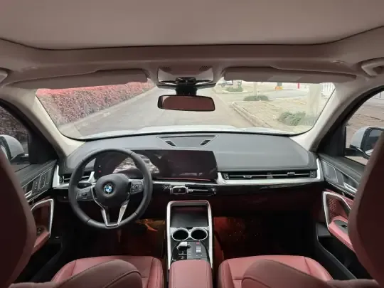 BMW X1 2025 (5500 км)