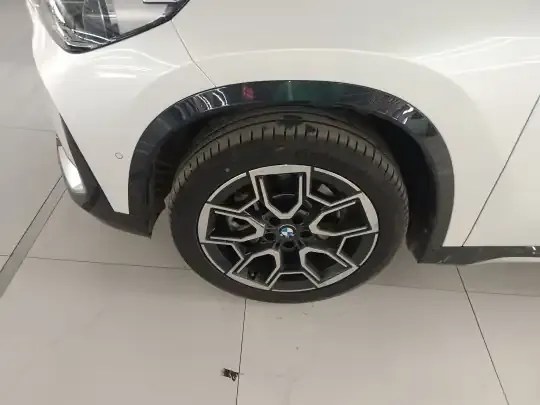 BMW X1 2025 (5500 км)