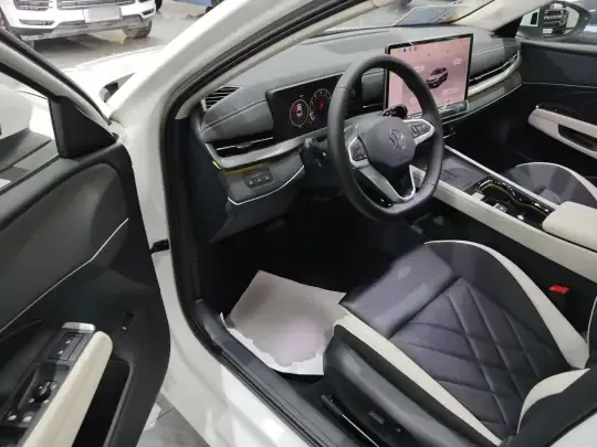 Volkswagen Sagitar 2026 (1900 км)