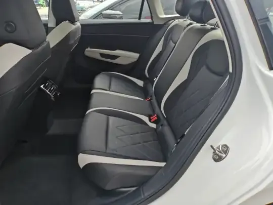 Volkswagen Sagitar 2026 (100 км)