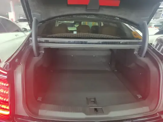 Hongqi H9 2025 (1500 км)