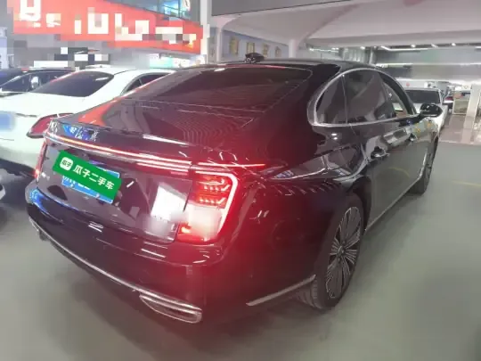 Hongqi H9 2025 (1500 км)