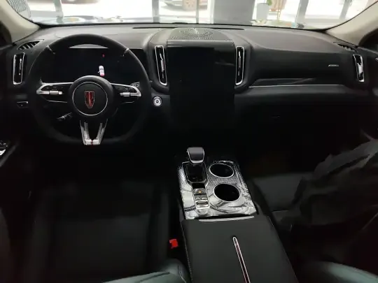 Hongqi HS3 PHEV 2025 (1400 км)