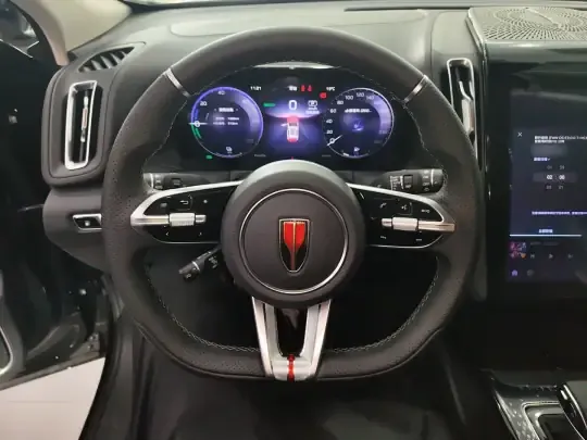 Hongqi HS3 PHEV 2025 (1400 км)