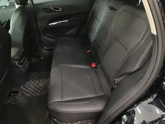 Hongqi HS3 PHEV 2025 (1400 км)