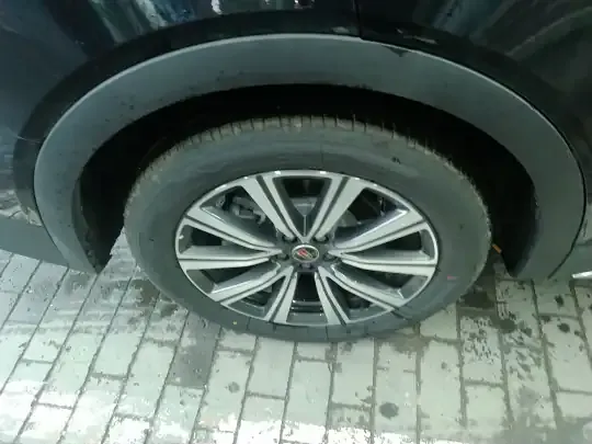 Hongqi HS7 PHEV 2025 (100 км)