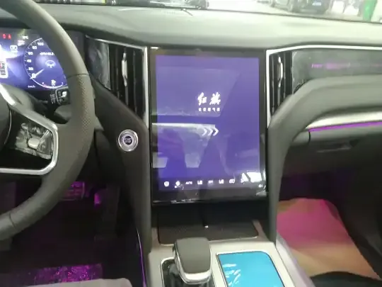 Hongqi HS7 PHEV 2025 (100 км)
