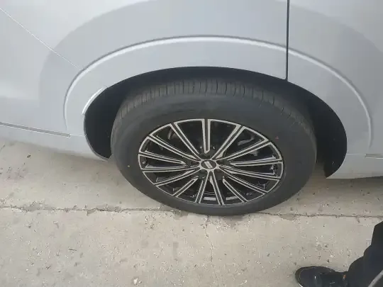 Geely Galaxy M9 2025 (1000 км)