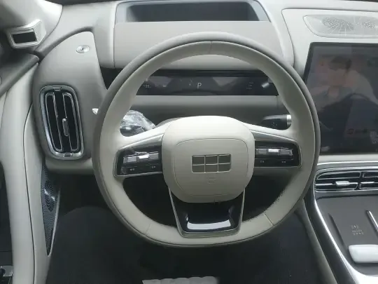Geely Galaxy M9 2025 (1000 км)
