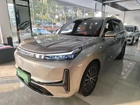 Geely Galaxy M9 2025 (10800 км)
