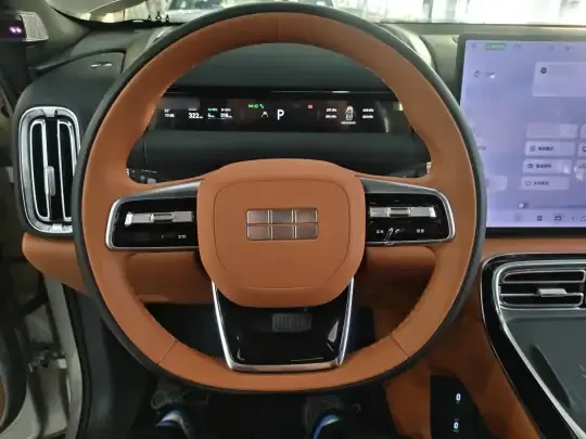 Geely Galaxy M9 2025 (10800 км)