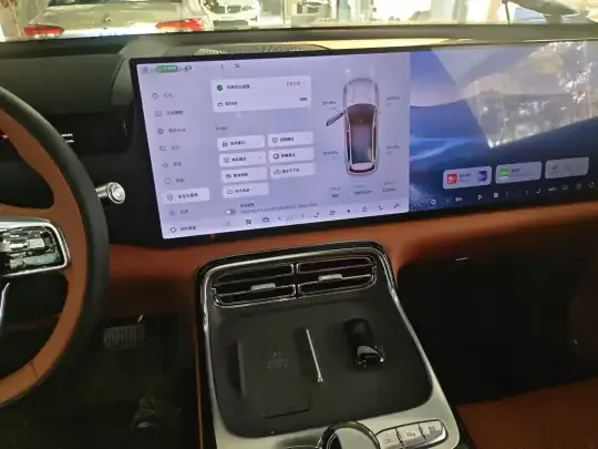Geely Galaxy M9 2025 (10800 км)