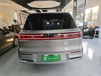Geely Galaxy M9 2025 (10800 км)
