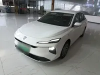 Roewe Roewe E6 2025 (13100 км)