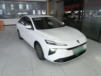 Roewe Roewe E6 2025 (13100 км)