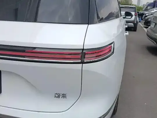 Nio ES8 2026 (10300 км)