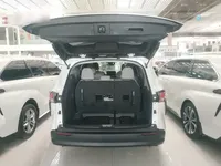 Toyota SIENNA 2026 (7400 км)