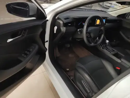 Roewe i5 2026 (6300 км)